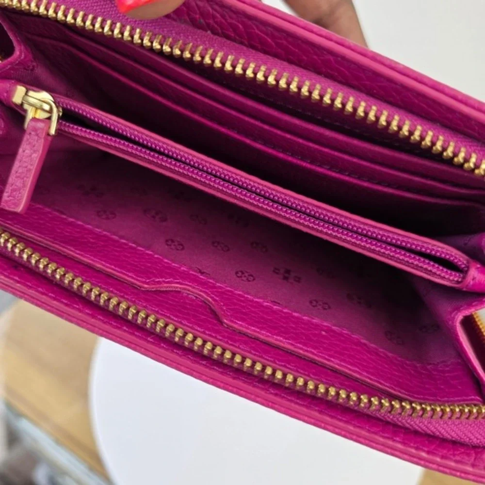 Tory Burch Miller Zip‎ Continental Wallet Magenta Pink Pebbled Leather Good